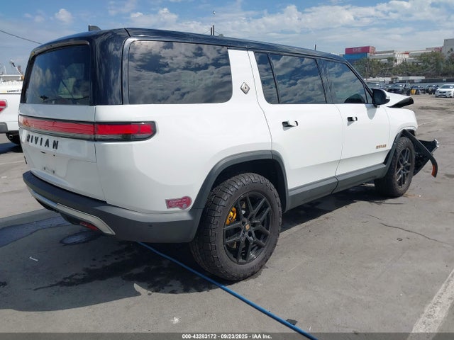 7PDSGABA6PN017536 Rivian R1s Adventure