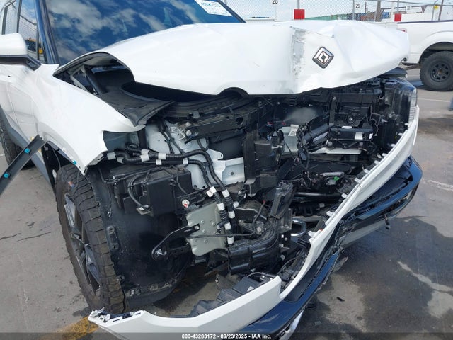 7PDSGABA6PN017536 Rivian R1s Adventure