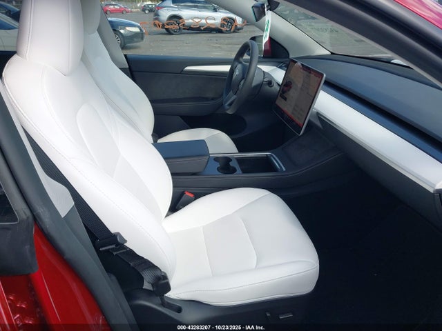 2025 TESLA MODEL Y 7SAYGAEE2SF254390 Photo 4