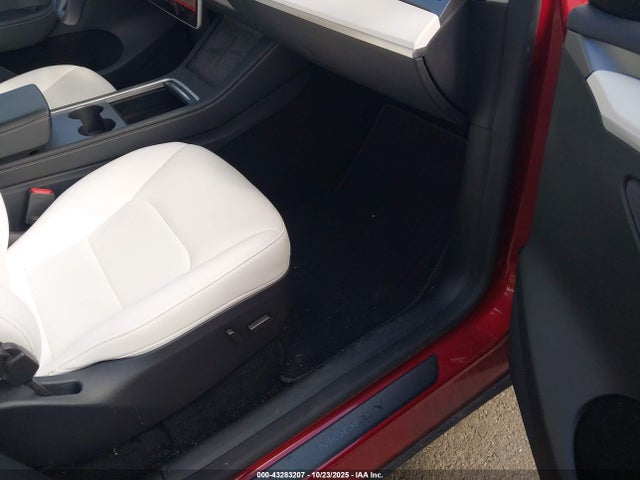 2025 TESLA MODEL Y 7SAYGAEE2SF254390 Photo 7