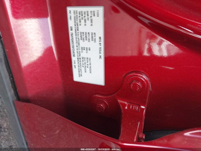 2025 TESLA MODEL Y 7SAYGAEE2SF254390 Photo 8