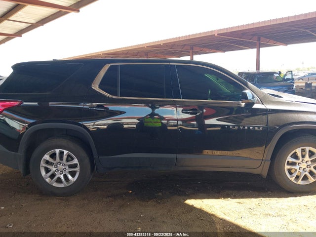 1GNERFKW2JJ213227 Chevrolet Traverse Ls