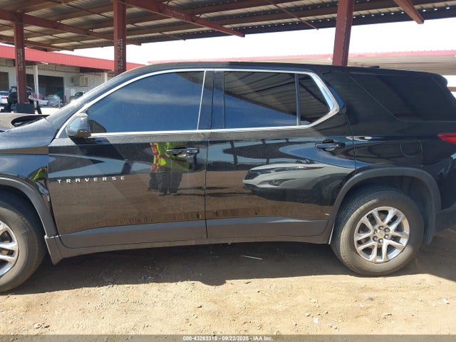 1GNERFKW2JJ213227 Chevrolet Traverse Ls