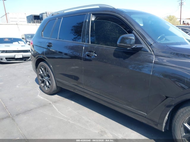 BMW X7 2019 5UXCW2C59KL080865 Image 13