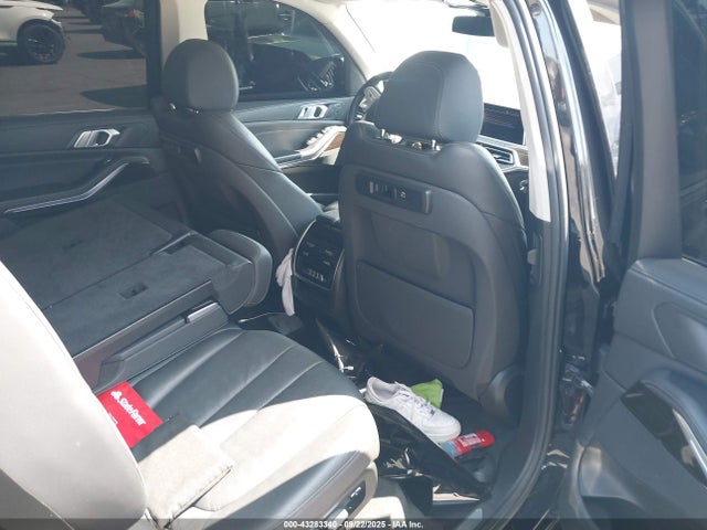 BMW X7 2019 5UXCW2C59KL080865 Image 8