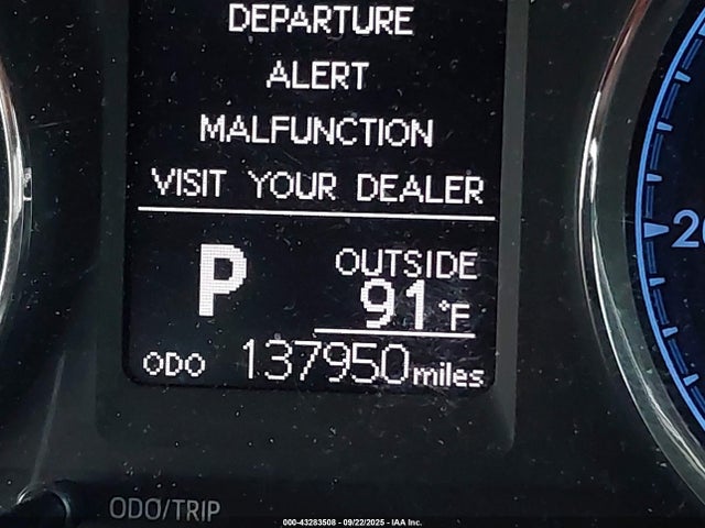 5YFBURHE9HP663943 Toyota COROLLA LE