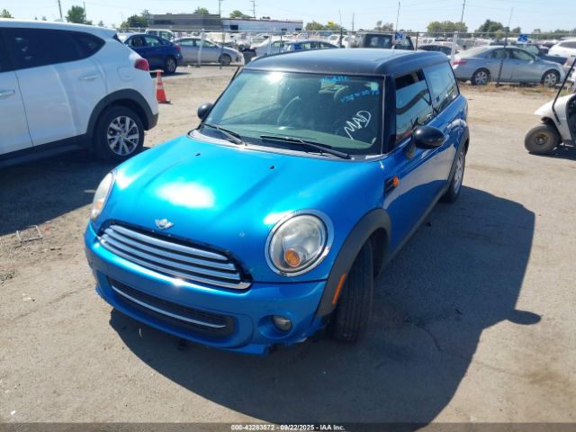 2011 MINI COOPER CLUBMAN WMWZF3C54BT267574 Photo 1