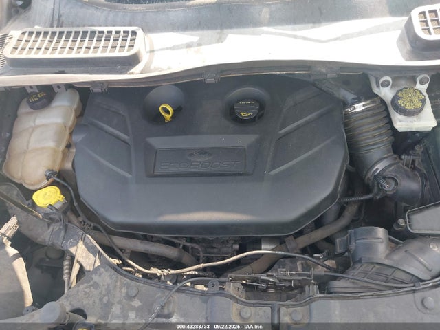 1FMCU0J9XFUA44048 Ford 2015