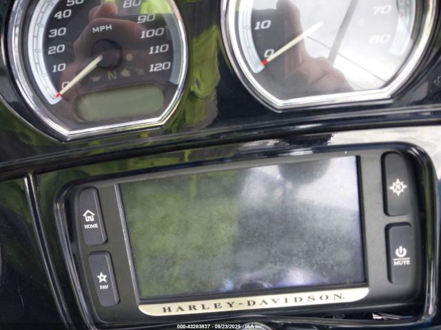 2018 HARLEY-DAVIDSON FLHTK 1HD1KWD14JB641953 Photo 6