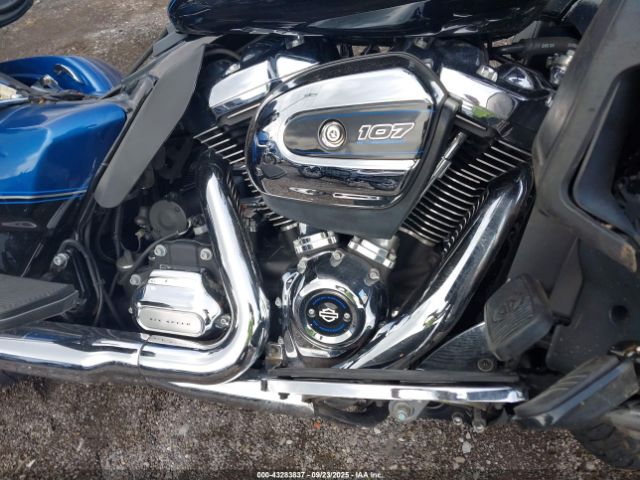 2018 HARLEY-DAVIDSON FLHTK 1HD1KWD14JB641953 Photo 7