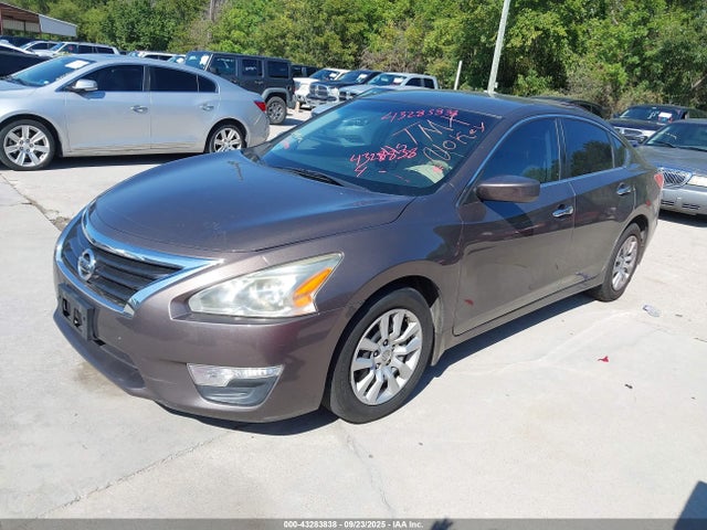 1N4AL3AP3FC142588 Nissan 2015