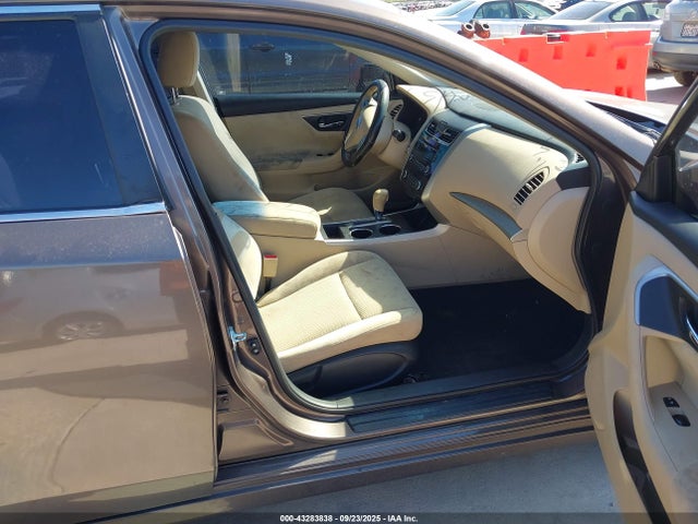 1N4AL3AP3FC142588 Nissan 2015