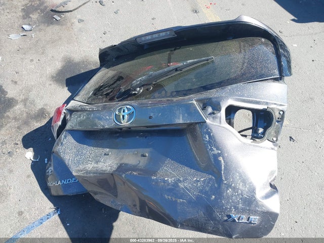 5TDKZRFH3KS366406 Toyota Highlander Xle