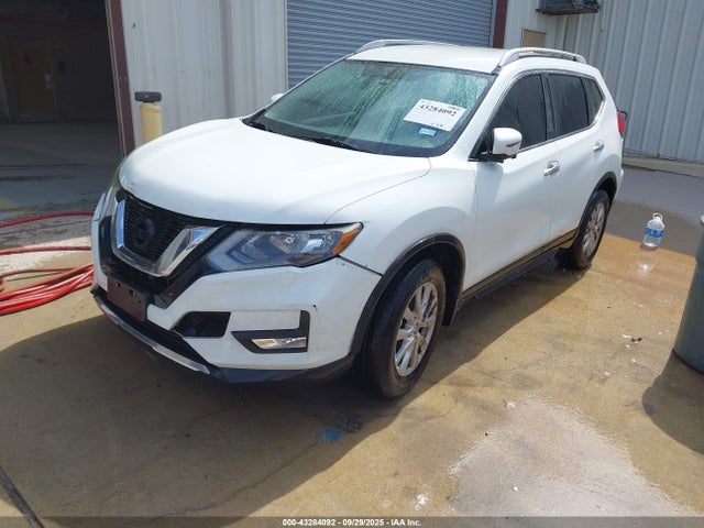 5N1AT2MV9HC800377 Nissan 2017