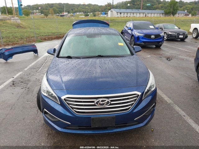 2017 Hyundai Sonata Se მანქანა იყიდება აუქციონზე, vin: 5NPE24AFXHH525995, აუქციონის ნომერი: 43284106