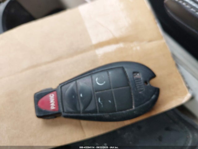 2C4RC1BG6ER348526 Chrysler Town and Country