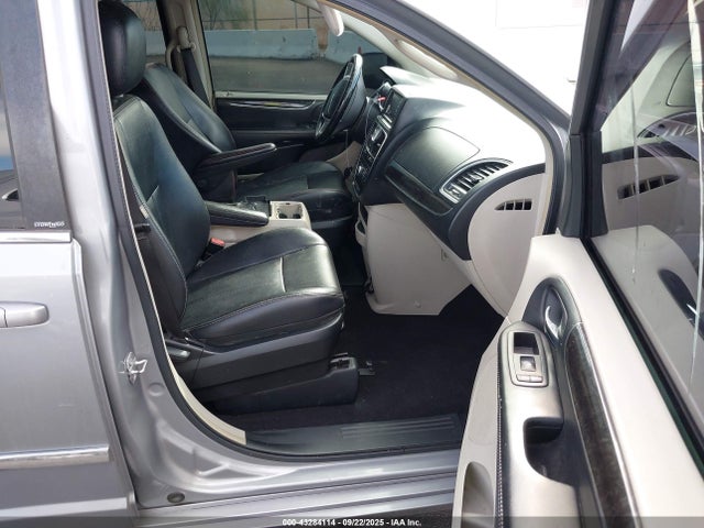 2C4RC1BG6ER348526 Chrysler Town and Country