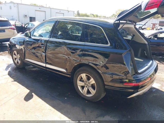 2018 AUDI Q7 WA1LHAF73JD005083 Photo 2