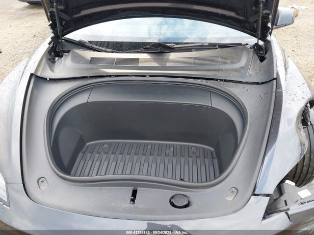 2024 TESLA MODEL 3 5YJ3E1ET0RF822318 Photo 9