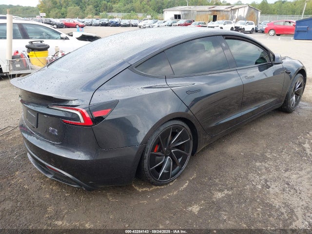 2024 TESLA MODEL 3 5YJ3E1ET0RF822318 Photo 3