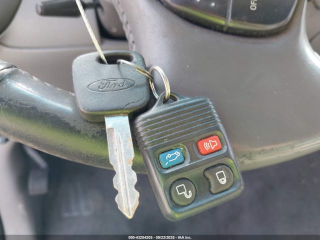 2002 FORD F-150 1FTRW08L92KB82180 Photo 10