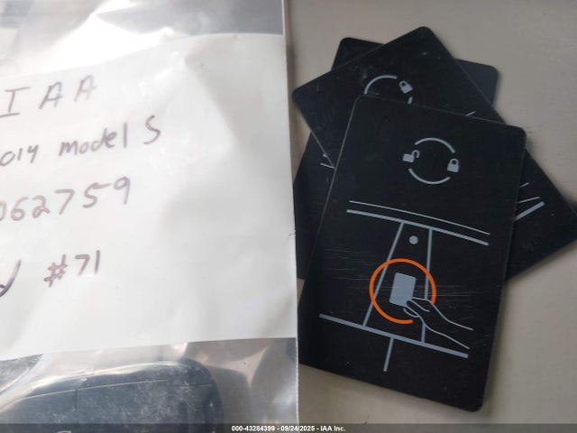 2014 TESLA MODEL S 5YJSA1H28EFP62759 Photo 10