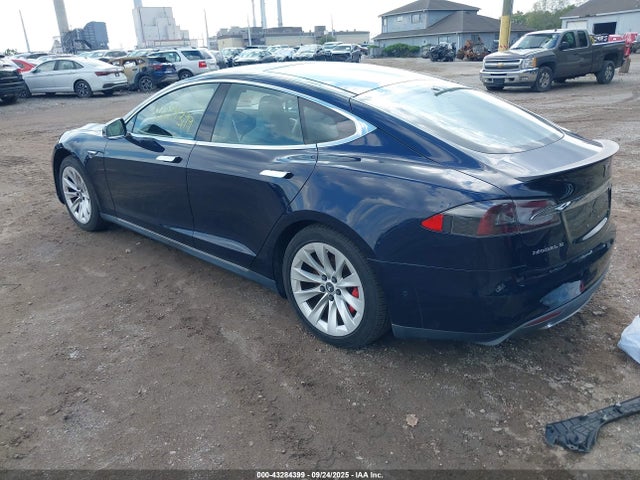 2014 TESLA MODEL S 5YJSA1H28EFP62759 Photo 2