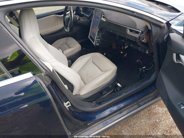 2014 TESLA MODEL S 5YJSA1H28EFP62759 Photo 4