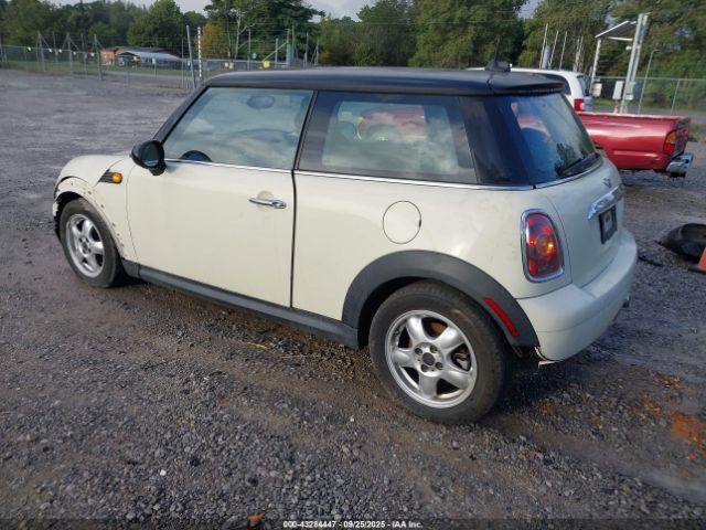 2008 MINI COOPER WMWMF33558TT64253 Photo 2