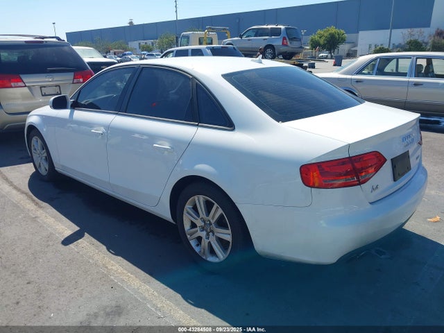 2010 AUDI A4 WAUAFAFL7AN025554 Photo 2