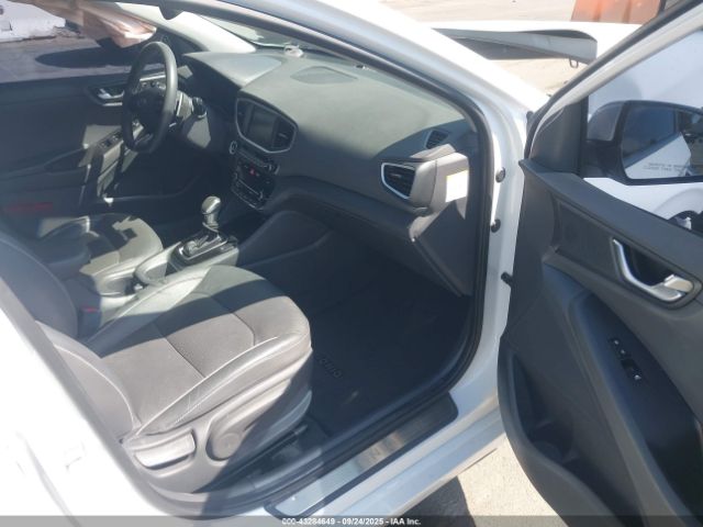 2019 HYUNDAI IONIQ HYBRID KMHC05LC3KU129602 Photo 4