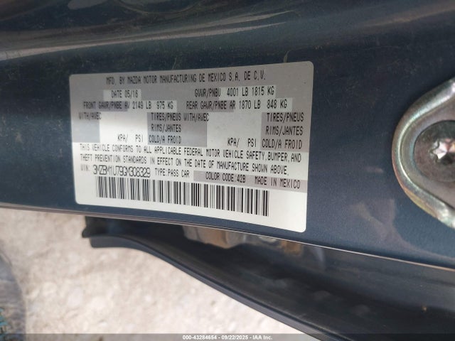 3MZBM1U79GM308329 Mazda pe