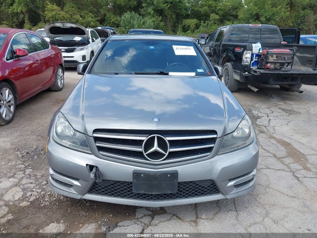Mercedes-Benz C-Class 2014 WDDGF4HB5EA956477 Image 12