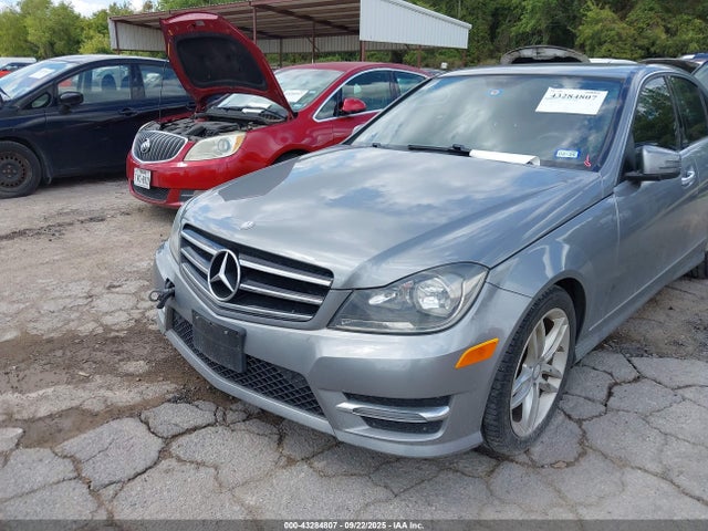 Mercedes-Benz C-Class 2014 WDDGF4HB5EA956477 Image 2