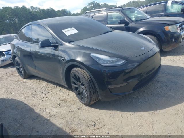2021 TESLA MODEL Y 5YJYGDEE0MF228517 Photo 0