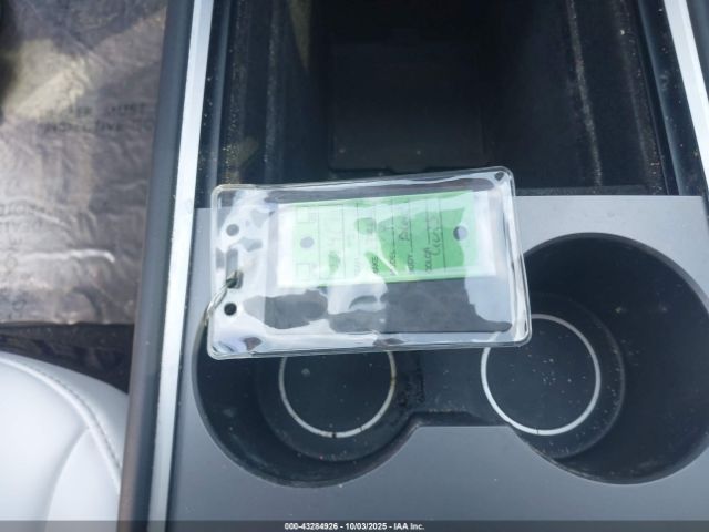 2021 TESLA MODEL Y 5YJYGDEE0MF228517 Photo 10