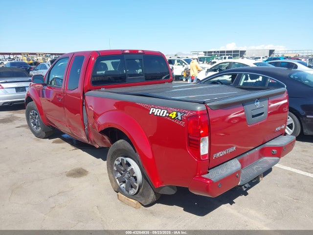 1N6AD0CW2FN737900 Nissan 2015