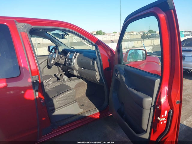1N6AD0CW2FN737900 Nissan 2015