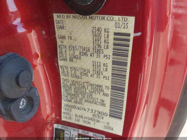 1N6AD0CW2FN737900 Nissan 2015