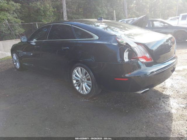 2013 JAGUAR XJ SAJWJ2GD2D8V47128 Photo 2