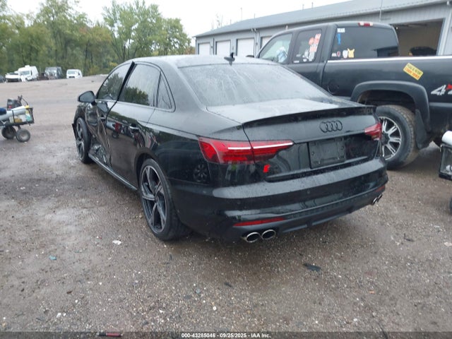 2021 AUDI S4 WAUC4AF40MA030761 Photo 2