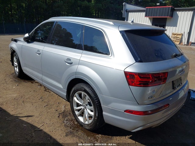 2017 AUDI Q7 WA1LAAF72HD019815 Photo 2