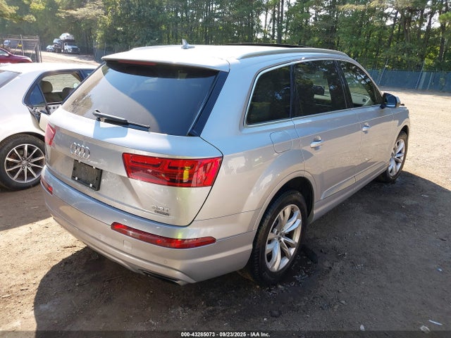 2017 AUDI Q7 WA1LAAF72HD019815 Photo 3