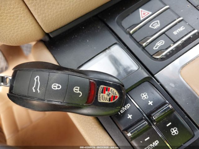 2015 PORSCHE MACAN WP1AB2A51FLB64853 Photo 10