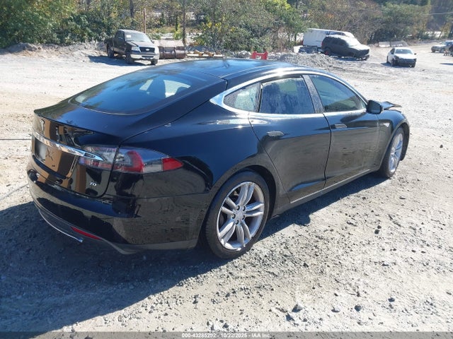 2016 TESLA MODEL S 5YJSA1E1XGF124978 Photo 3