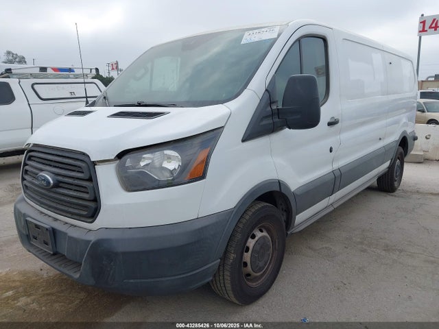 Ford 2018 2018 1FTYR2YM6JKB17762 Image 2