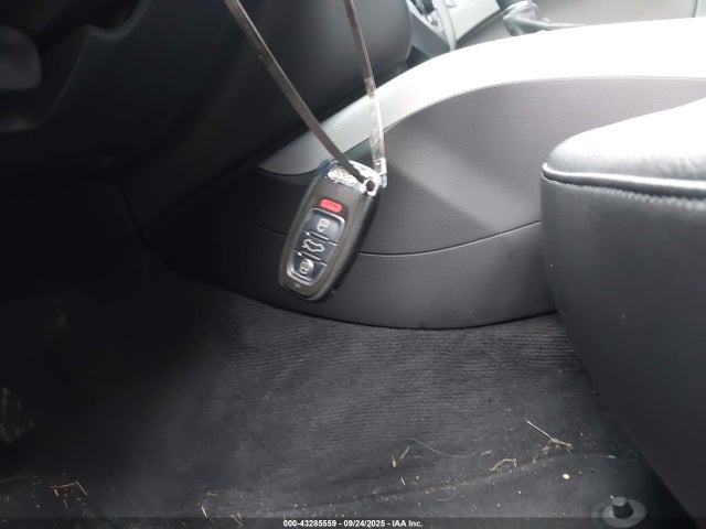 2011 AUDI A4 WAUBFAFL3BN031051 Photo 10