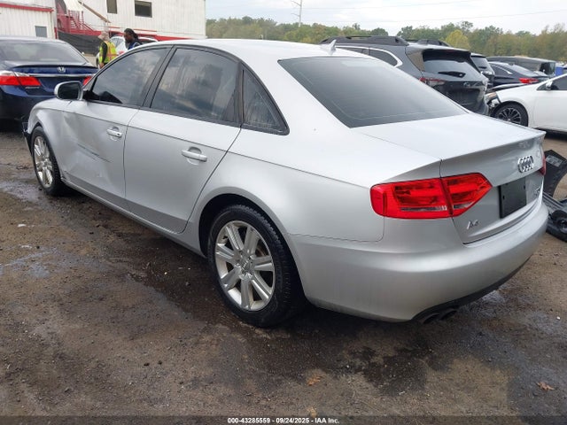 2011 AUDI A4 WAUBFAFL3BN031051 Photo 2