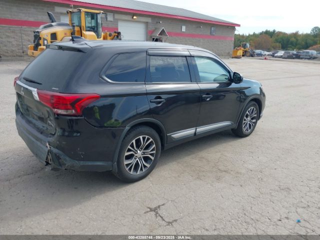 2018 MITSUBISHI OUTLANDER JA4AZ3A38JJ001150 Photo 3