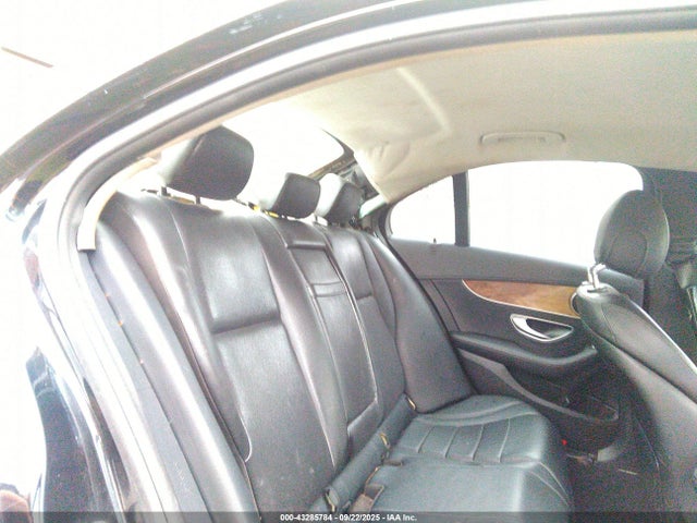 43285784 :رقم المزاد ، 55SWF4KB9GU147359 vin ، 2016 Mercedes-benz C 300 Luxury 4matic مزاد بيع